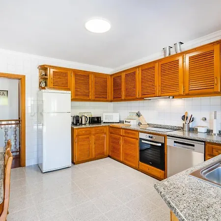 Casa Da Leira بيت للعطل