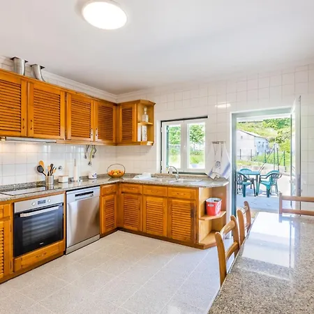 Penzion Casa Da Leira With Garden 4*
