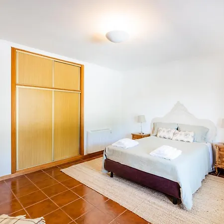 Casa Da Leira With Garden 4*