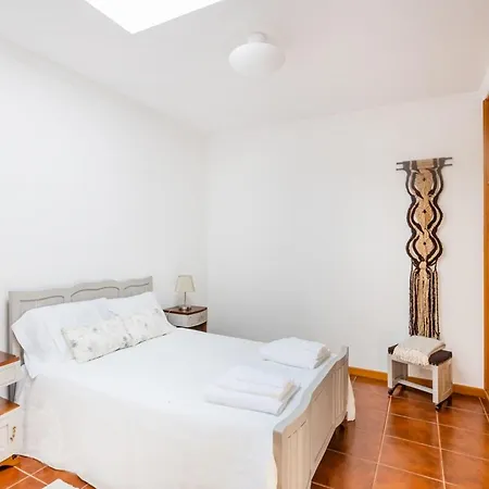 Casa Da Leira With Garden Penzion