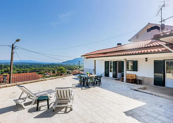 Casa Da Leira With Garden