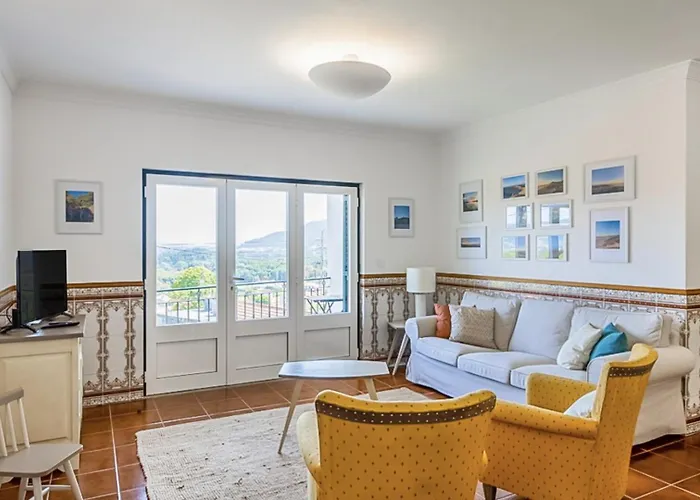 Casa Da Leira With Garden Ferienhaus