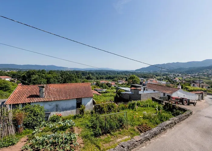Casa Da Leira With Garden Ferienhaus *