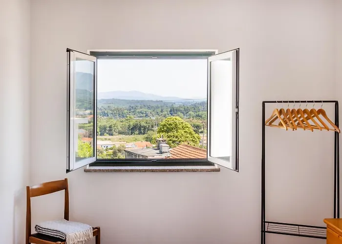 Casa Da Leira With Garden